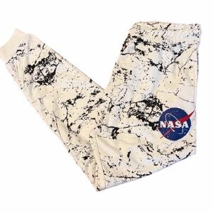 NASA WHITE W/ BLACK PAINT
SPATTER - NAVY YARD MEN's XL
JOGGERS-SWEATPANTS NWT